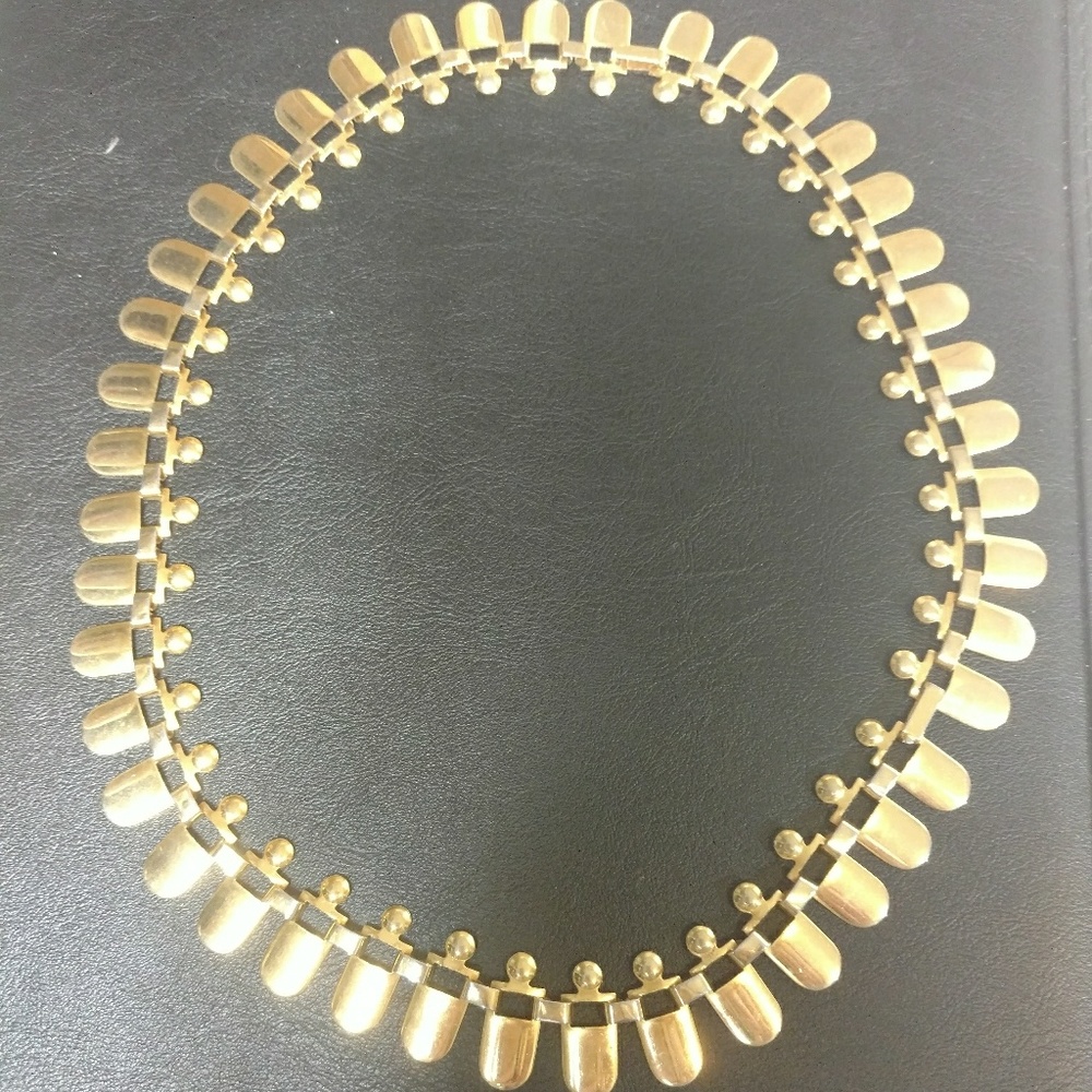 Vintage gold tone necklace 22" unique